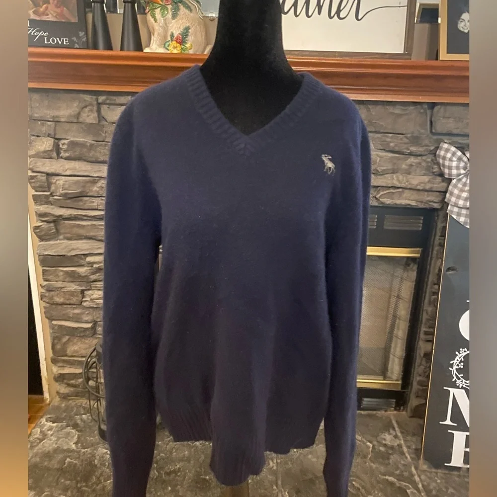 Abercrombie & Fitch Men’s Navy V-Neck Cashmere Sweater